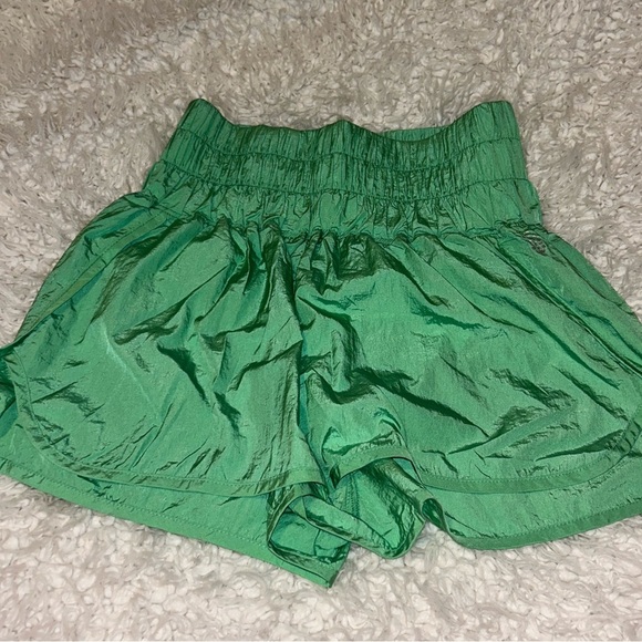 Free People movement The Way Home Shorts light green NWOT #75 50% off w bundle L - Picture 2 of 9